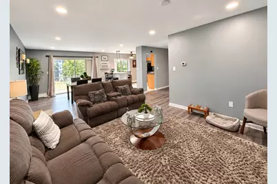 1331 S Finley Road #213, Lombard, IL 60148 - Photo 5