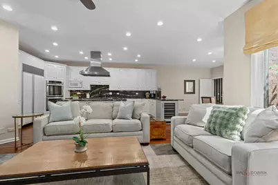 1302 Hawthorne Lane #1302, Hinsdale, IL 60521 - Photo 5