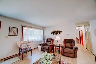 406 E Chestnut St, Hoopeston, IL 60942 - Photo 15