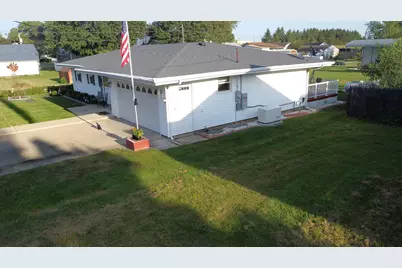 406 E Chestnut Street, Hoopeston, IL 60942 - Photo 11