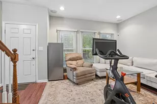 209 W Wood St, Palatine, IL 60067 - Photo 5