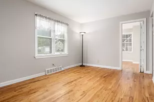 726 River Park Dr, Loves Park, IL 61111 - Photo 5