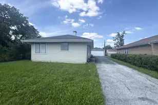27 W 141st St, Dixmoor, IL 60426 - Photo 1