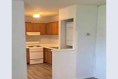 549 E Shagbark Lane E #B, Streamwood, IL 60107 - Photo 7