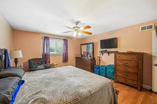 17808 S Hickory St, Lansing, IL 60438 - Photo 9