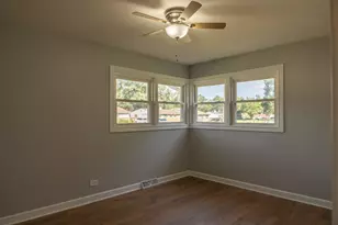 16419 Oxford Dr, Markham, IL 60428 - Photo 9