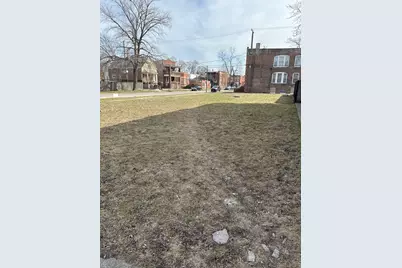 201 E 70th Street, Chicago, IL 60637 - Photo 3