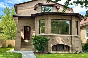 2638 N Central Park Ave, Evanston, IL 60201 - Photo 1