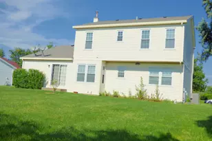 214 Magnolia Dr, North Aurora, IL 60542 - Photo 15