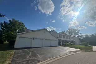 623 Mallard Ct, Bartlett, IL 60103 - Photo 1