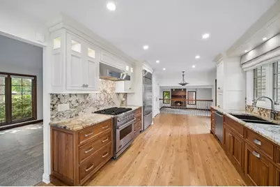 1441 E Hull Drive, Wheaton, IL 60189 - Photo 7