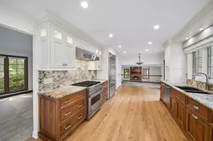 1441 E Hull Dr, Wheaton, IL 60189 - Photo 7