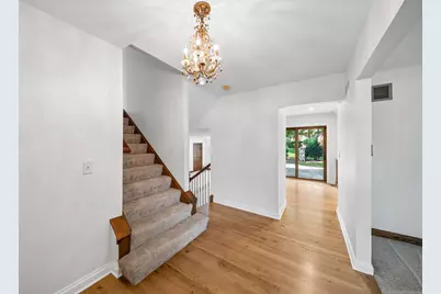 1441 E Hull Drive, Wheaton, IL 60189 - Photo 3