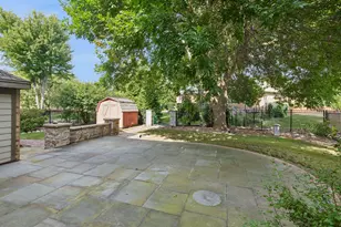 1441 E Hull Dr, Wheaton, IL 60189 - Photo 23