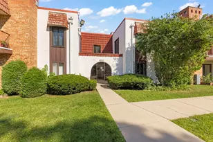 743 E Fullerton Ave, Glendale Heights, IL 60139 - Photo 1