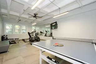 1521 W Sherwin Ave, Chicago, IL 60626 - Photo 13