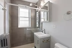 1521 W Sherwin Ave, Chicago, IL 60626 - Photo 9