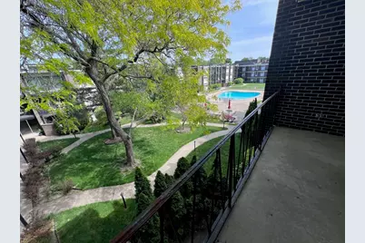 10125 Cherry Parkway #203, Skokie, IL 60076 - Photo 15