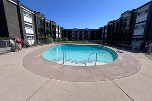 10125 Cherry Pkwy, Skokie, IL 60076 - Photo 21