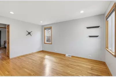 6005 S Mayfield Avenue, Chicago, IL 60638 - Photo 3