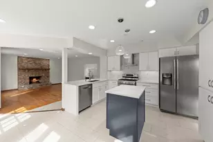 4532 Arbor View Dr, Lisle, IL 60532 - Photo 9