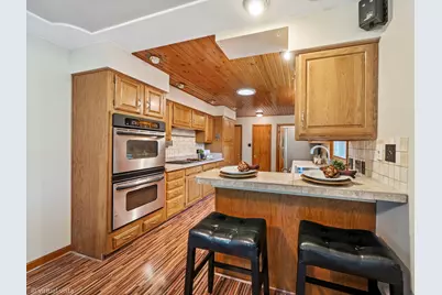 804 McHugh Road, Yorkville, IL 60560 - Photo 9