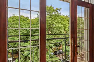 2049 W Morse Ave, Chicago, IL 60645 - Photo 7