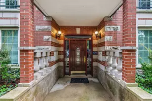 2049 W Morse Ave, Chicago, IL 60645 - Photo 3