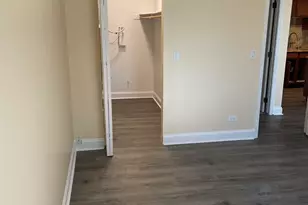 650 Perrie Dr, Elk Grove Village, IL 60007 - Photo 9