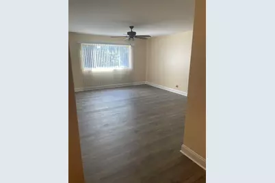 650 Perrie Drive #304, Elk Grove Village, IL 60007 - Photo 5