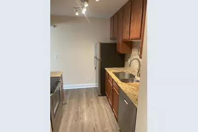 650 Perrie Drive #304, Elk Grove Village, IL 60007 - Photo 3