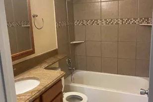 650 Perrie Dr, Elk Grove Village, IL 60007 - Photo 11