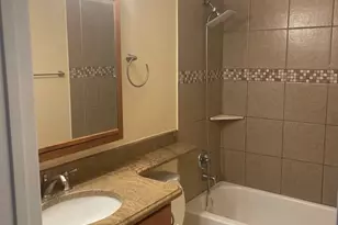 650 Perrie Dr, Elk Grove Village, IL 60007 - Photo 13