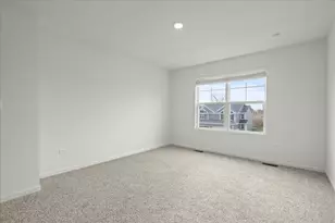 318 Basin Ct, Saint Charles, IL 60174 - Photo 15