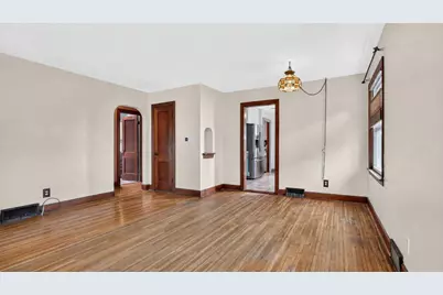 1618 S Center Street, Bloomington, IL 61701 - Photo 5