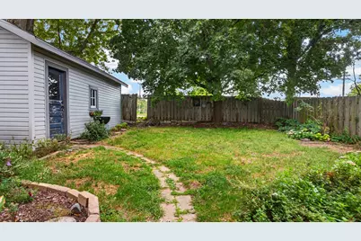 1618 S Center Street, Bloomington, IL 61701 - Photo 25
