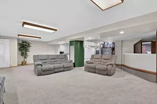 2230 N 1st St, Dekalb, IL 60115 - Photo 19