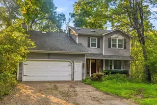 35 Circle Dr, Algonquin, IL 60102 - Photo 1