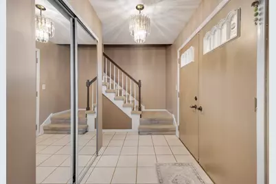 717 S Point Drive, Schaumburg, IL 60193 - Photo 21
