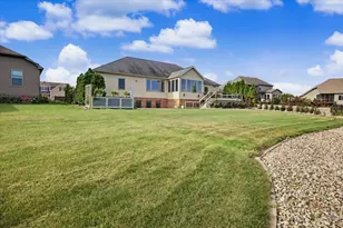 3608 Pamela Dr, Bloomington, IL 61704 - Photo 11