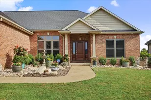 3608 Pamela Dr, Bloomington, IL 61704 - Photo 5