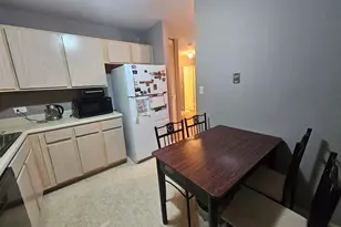 974 Thornton Ln, Buffalo Grove, IL 60089 - Photo 9