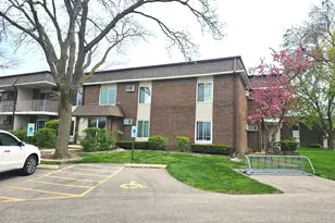 974 Thornton Ln, Buffalo Grove, IL 60089 - Photo 1