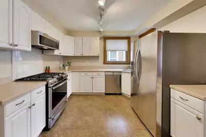 5042 N Melvina Avenue, Chicago, IL 60630 - Photo 9