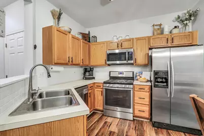 79 Pimlico Court, Grayslake, IL 60030 - Photo 5