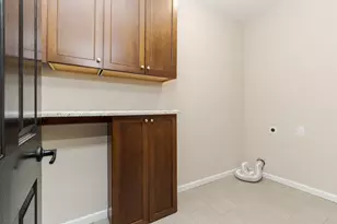 809 N Lee St, Bloomington, IL 61701 - Photo 13
