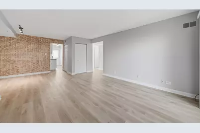 9386 Bay Colony Drive #1S, Des Plaines, IL 60016 - Photo 5