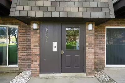 9386 Bay Colony Drive #1S, Des Plaines, IL 60016 - Photo 3