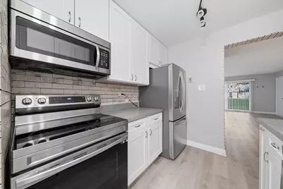 9386 Bay Colony Drive #1S, Des Plaines, IL 60016 - Photo 7