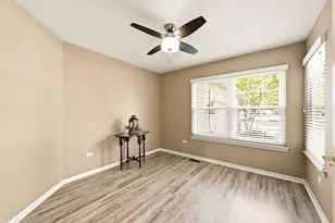 210 Stillwater Ct, Oswego, IL 60543 - Photo 9